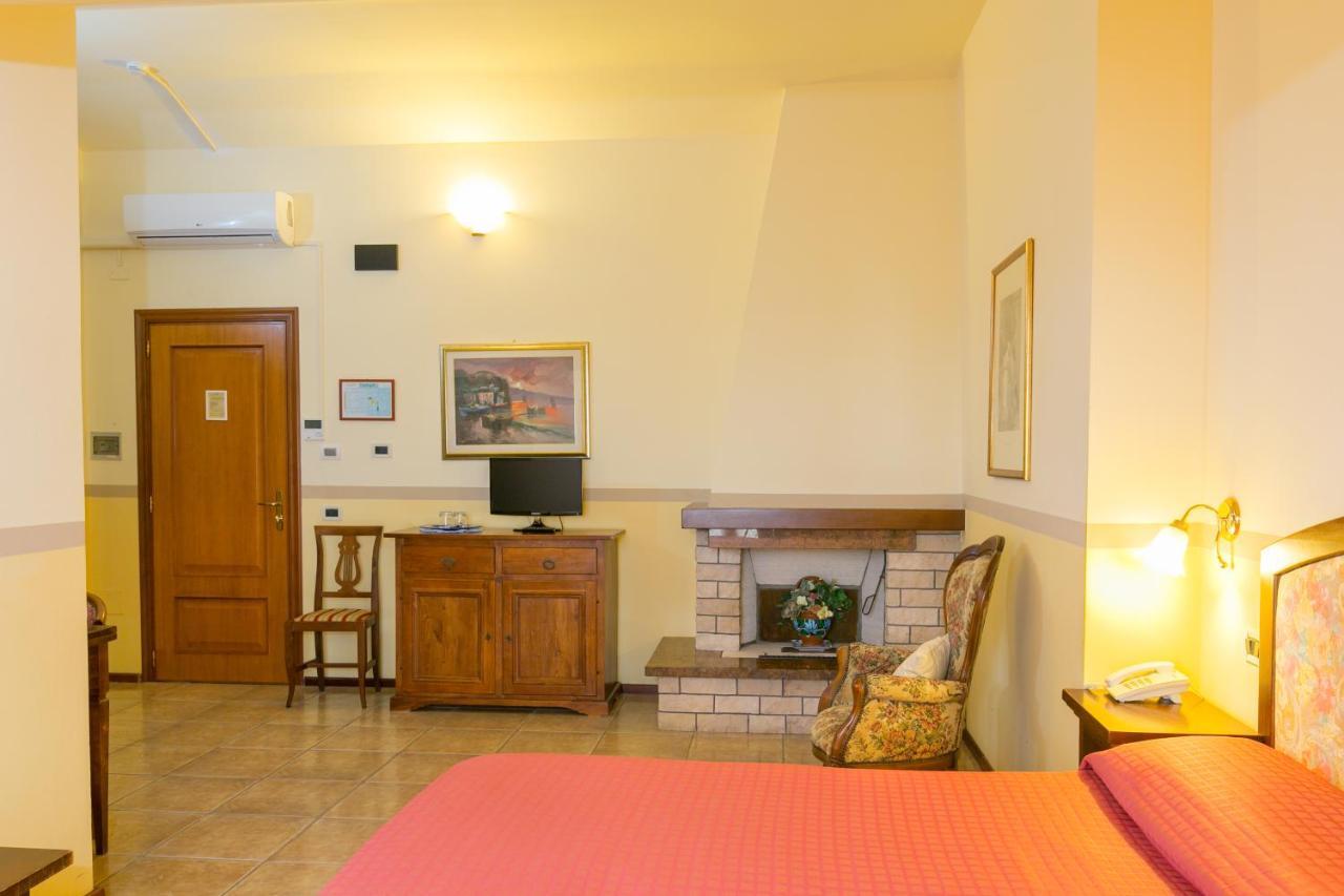 Agrihotel Elisabetta Collemezzano Dış mekan fotoğraf